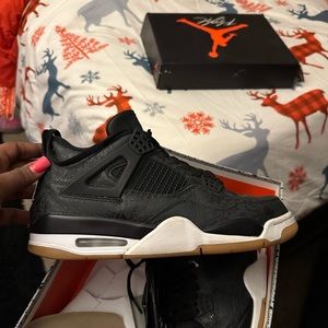 Jordan retro 4's men's 10.5 decent